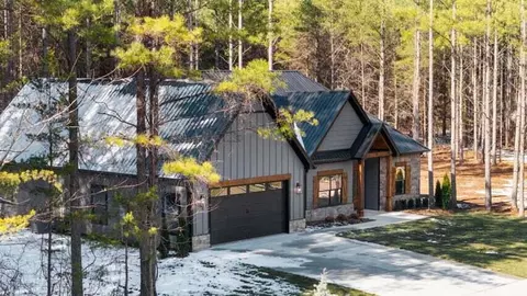Exterior - 207 Mountain View Cir, Ocoee, TN 37361 photo 4 of 11