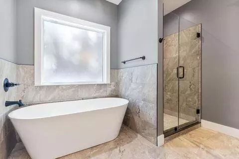 Bath - 207 Mountain View Cir, Ocoee, TN 37361 photo 3 of 4