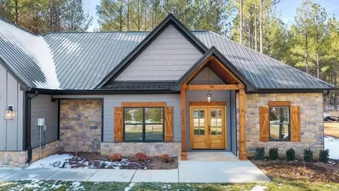 Exterior - 207 Mountain View Cir, Ocoee, TN 37361 photo 5 of 11