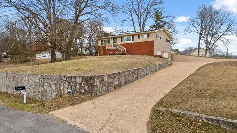 268 Lawrence Dr, Rossville, GA 30741