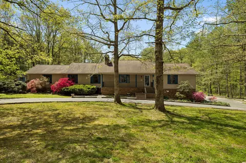 1212 Rocky Dell Ln, Signal Mountain, TN 37377