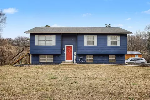135 Franklin Dr, Benton, TN 37307