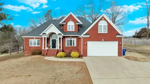 211 Clearview Cir NE, Cleveland, TN 37323