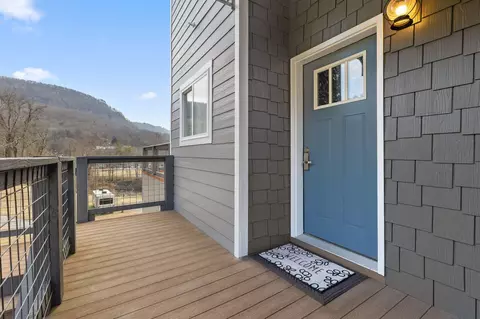 21808 River Canyon Rd #G, Chattanooga, TN 37405