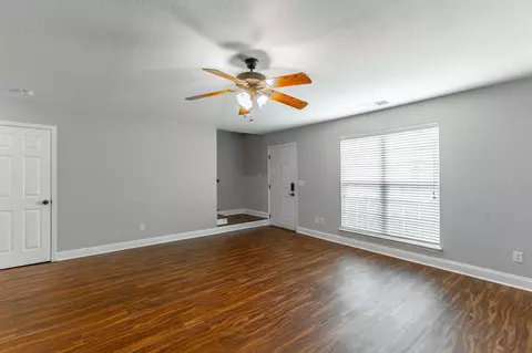 Living - 1101 Maple Tree Ln, Chattanooga, TN 37421 photo 1 of 5
