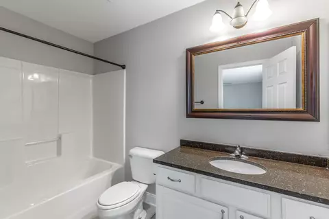 Bath - 1101 Maple Tree Ln, Chattanooga, TN 37421 photo 2 of 4