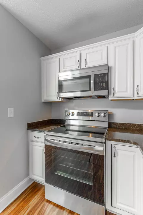 Kitchen - 1101 Maple Tree Ln, Chattanooga, TN 37421 photo 3 of 3