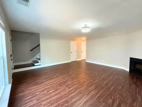 Living - 1126 Maple Tree Ln, Chattanooga, TN 37421 photo 2 of 3