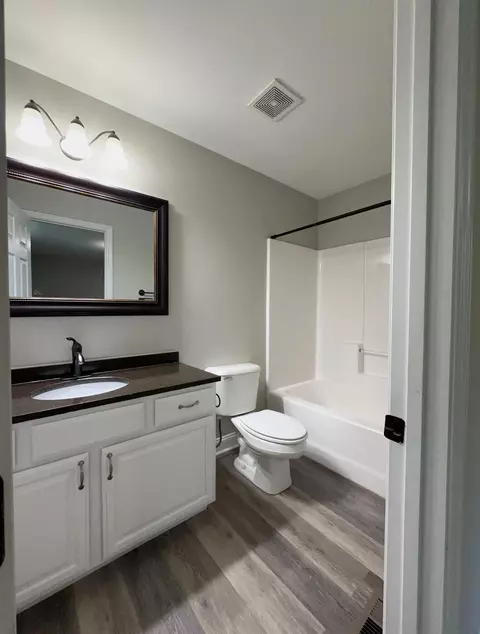 Bath - 1126 Maple Tree Ln, Chattanooga, TN 37421 photo 2 of 2