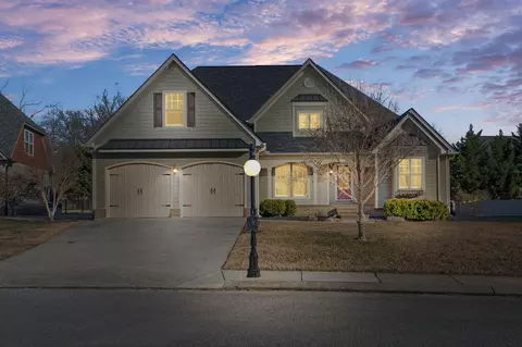 7520 Lacie Jay Ln, Ooltewah, TN 37363