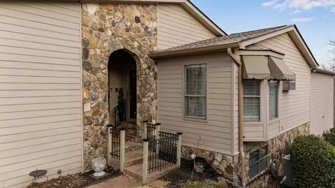 5910 Rainbow Springs Dr, Chattanooga, TN 37416
