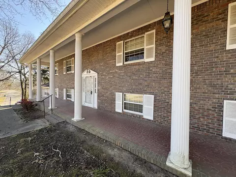 1426 Highcrest Dr, Hixson, TN 37343