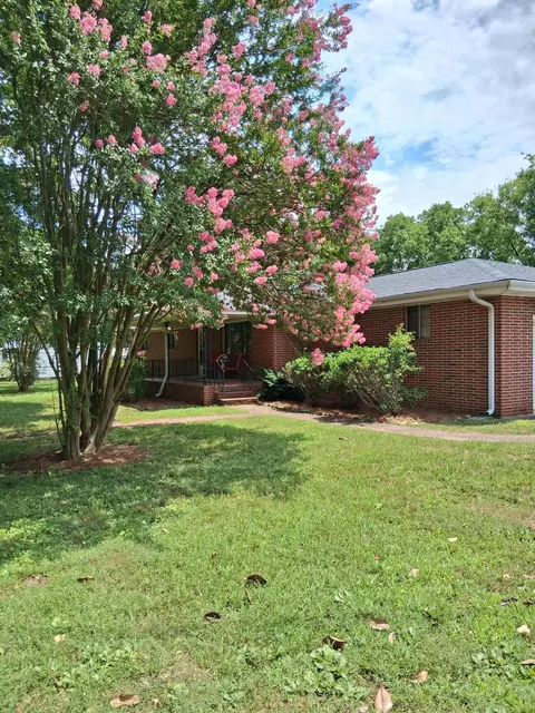 120 Morningside Dr, Soddy Daisy, TN 37379