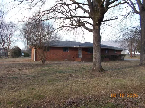 120 Morningside Dr, Soddy Daisy, TN 37379
