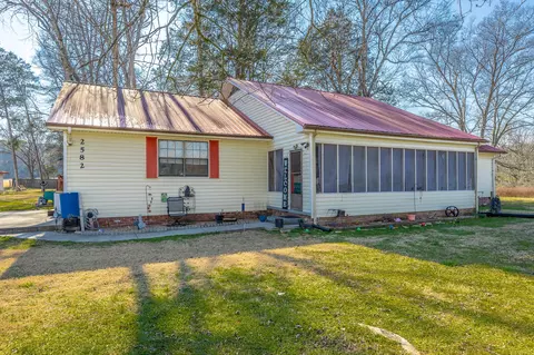 2582 E Valley Rd, Jasper, TN 37347