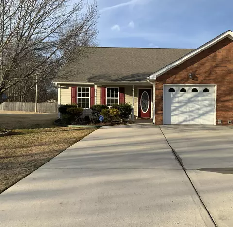 69 Anchor Dr, Rossville, GA 30741