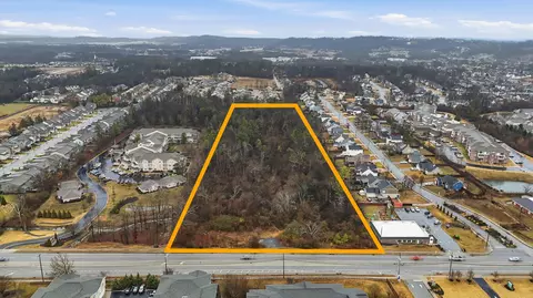 7521 Shallowford Rd, Chattanooga, TN 37421