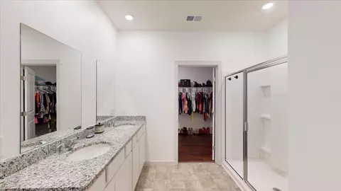 Bath - 5859 Prickly Loop, Ooltewah, TN 37363 photo 1 of 3