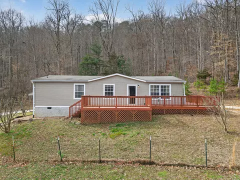 1070 N Pryor Cove Rd, Jasper, TN 37347