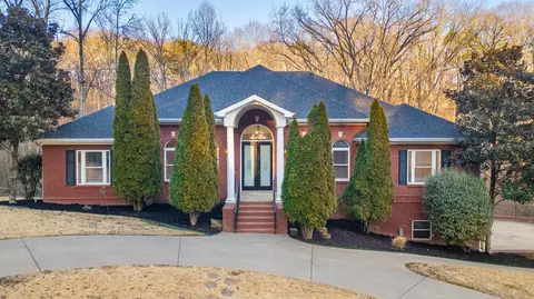 2210 Poplar Grove Dr, Ooltewah, TN 37363