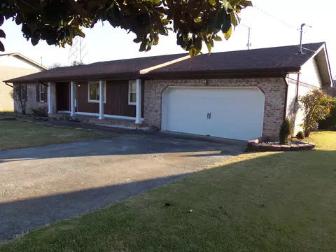 1605 Cannon Dr, Fort Oglethorpe, GA 30742