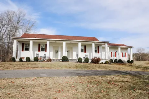 7055 Mooneyham Lonewood Rd, Spencer, TN 38585