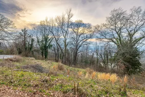 2021 Ridgewood, Chattanooga, TN 37404