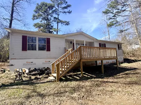 68 Jade Ln, Ringgold, GA 30736