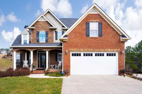 1703 Criswell Ct, Soddy Daisy, TN 37379