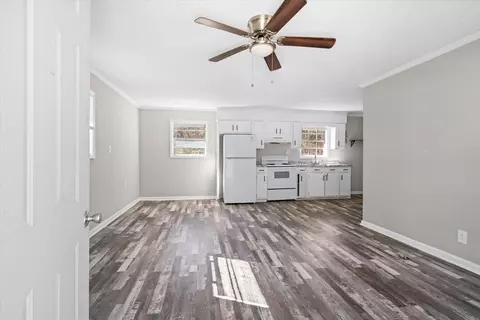 Living - 3950 S Dixie Rd, Dalton, GA 30721 photo 1 of 4