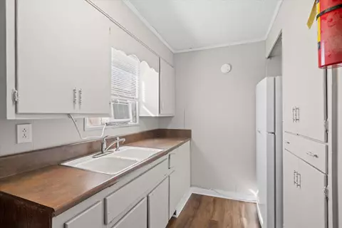 Kitchen - 3950 S Dixie Rd, Dalton, GA 30721 photo 5 of 5