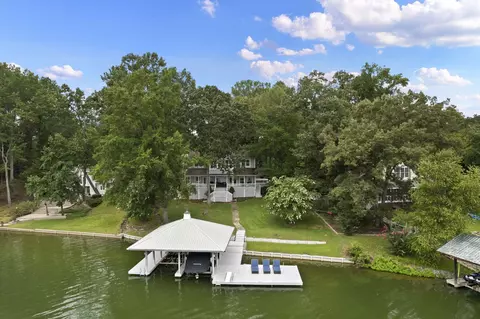 1112 Groover Rd, Spring City, TN 37381