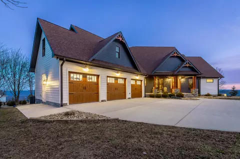 190 Hovering Hawk Dr, Jasper, TN 37347
