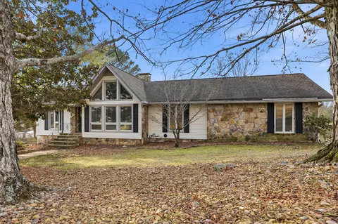 4002 Bow St NE, Cleveland, TN 37312