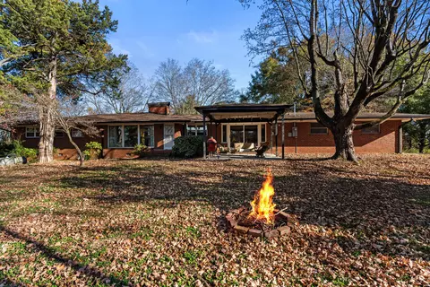 2141 Sun Crest Ln, Chattanooga, TN 37421