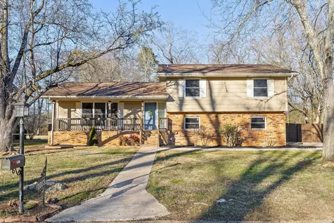 1013 Ambrose Ln, Hixson, TN 37343