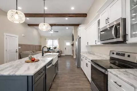 1909 Old Lafayette Rd, Rock Spring, GA 30739