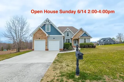 10952 High River Dr, Soddy Daisy, TN 37379