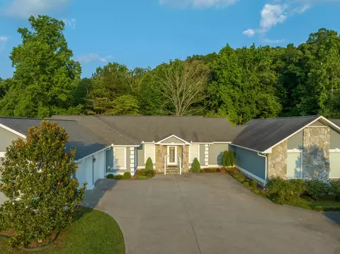 10424 E Brainerd Rd, Apison, TN 37302