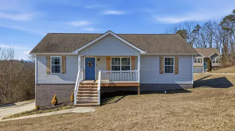 1861 Coffeetree Ln, Soddy Daisy, TN 37379
