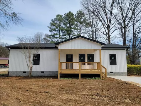 1300 W Sherry Dr, Rossville, GA 30741