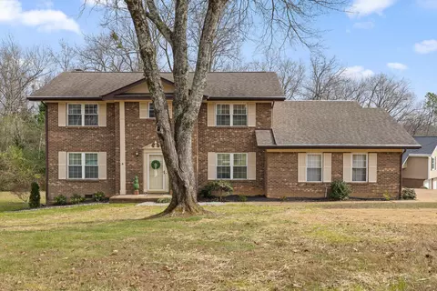 1124 Fieldstone Dr, Hixson, TN 37343