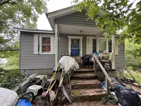 614 W Garden Farm Rd, Rossville, GA 30741