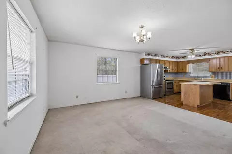 Living - 428 Dodd Rd, Ringgold, GA 30736 photo 7 of 8