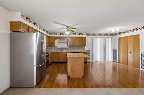 Kitchen - 428 Dodd Rd, Ringgold, GA 30736 photo 2 of 4