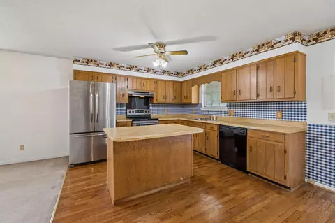 Kitchen - 428 Dodd Rd, Ringgold, GA 30736 photo 1 of 4