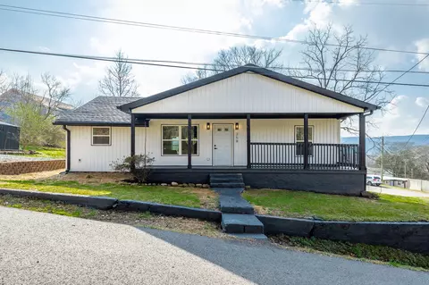 358 Poplar St, Soddy Daisy, TN 37379