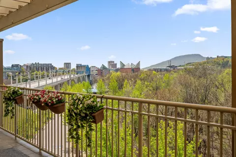 4 Cherokee Blvd #405, Chattanooga, TN 37405