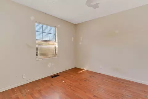 Bedroom - 5111 Mark Brown Rd NE, Dalton, GA 30721 photo 3 of 4