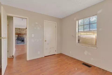 Bedroom - 5111 Mark Brown Rd NE, Dalton, GA 30721 photo 4 of 4